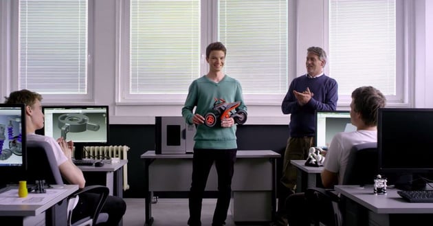 3d-printing-education-classroom-student-presentation